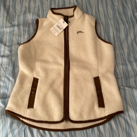 NWT Barbour Breeder’s Cup Vest - Picture 1 of 5